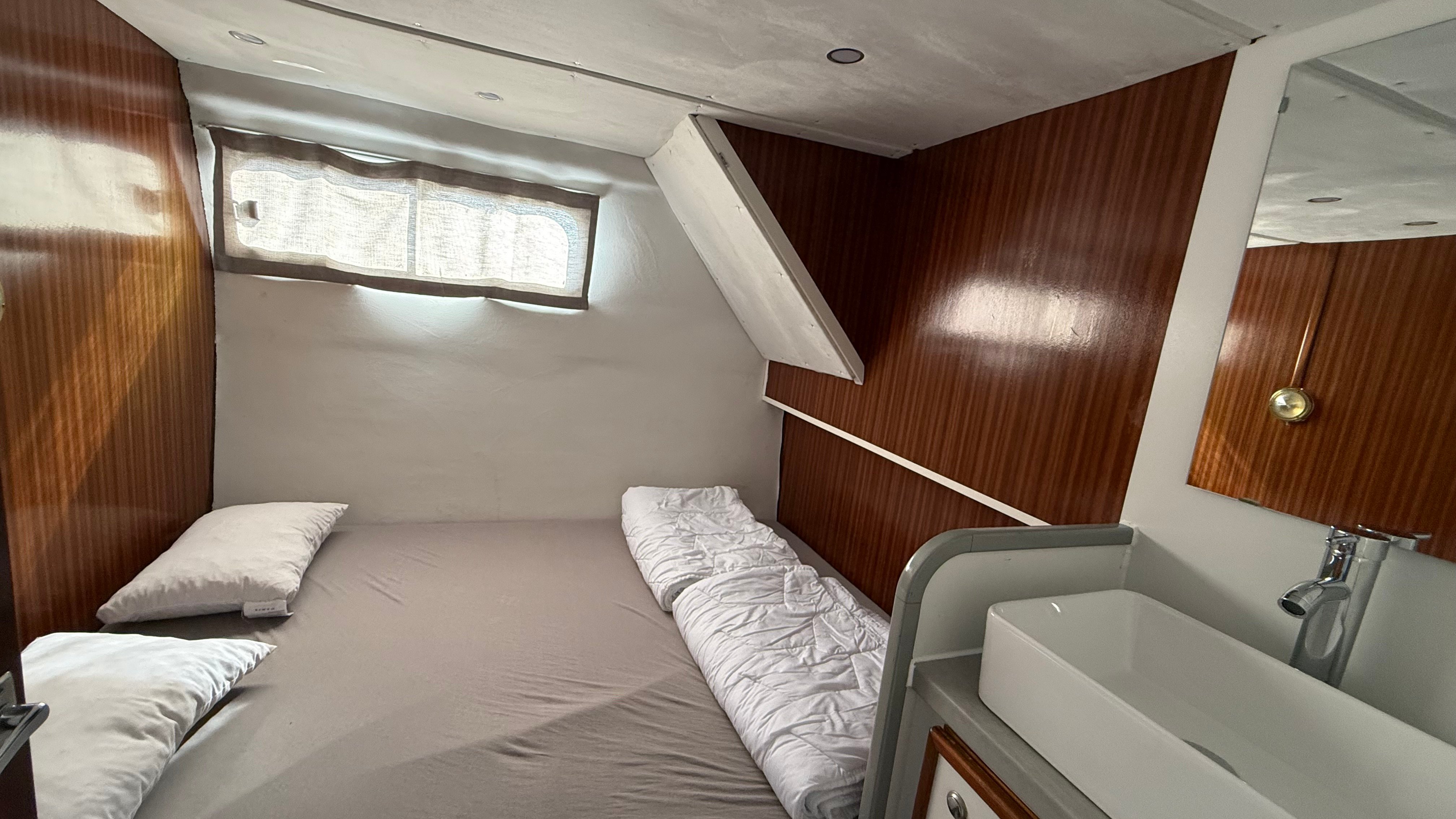 2401 - Motor Yacht in Mittersheim