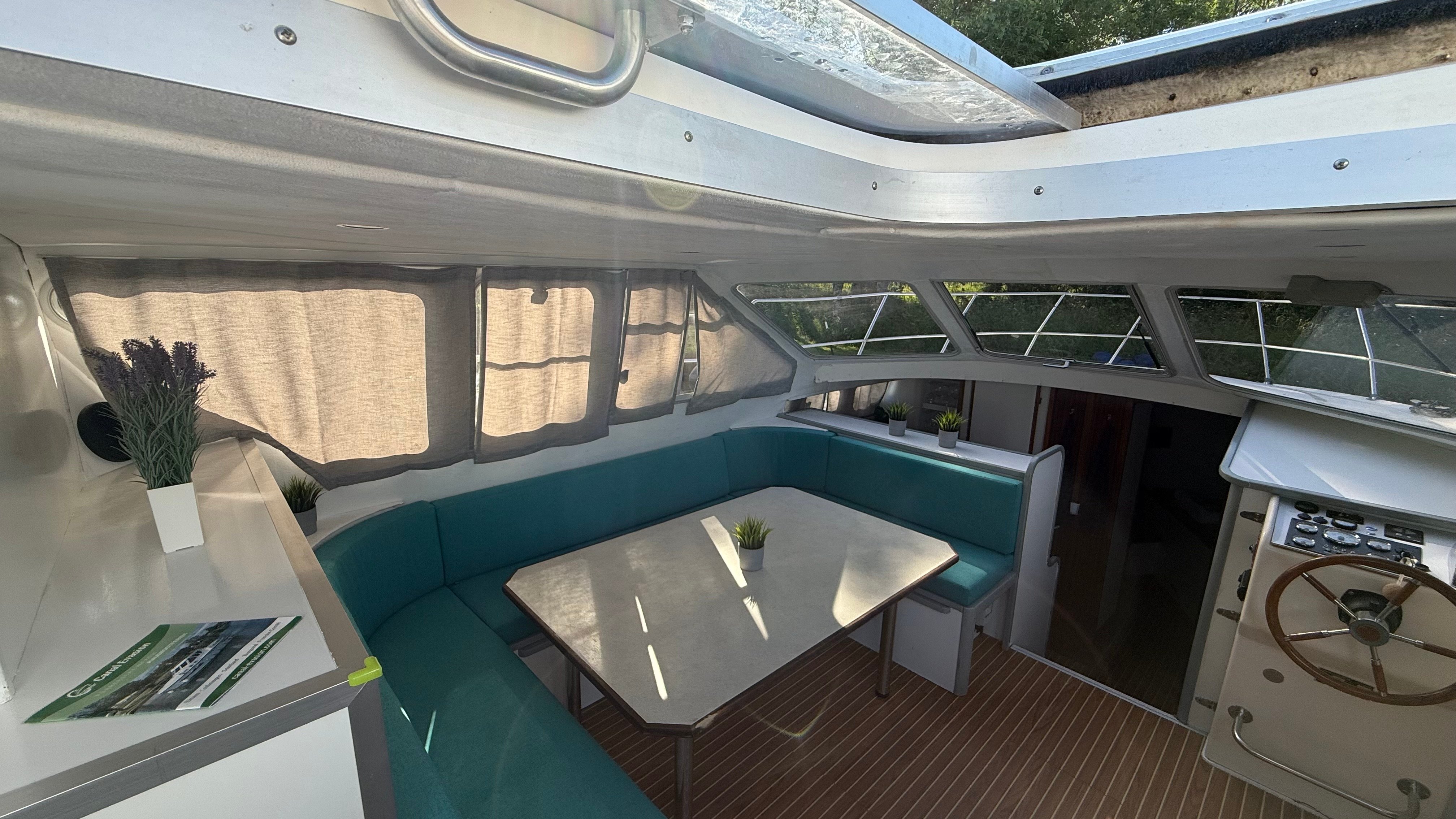 2401 - Motor Yacht in Mittersheim