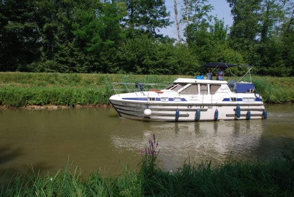 2514 - Motor Yacht in Mittersheim