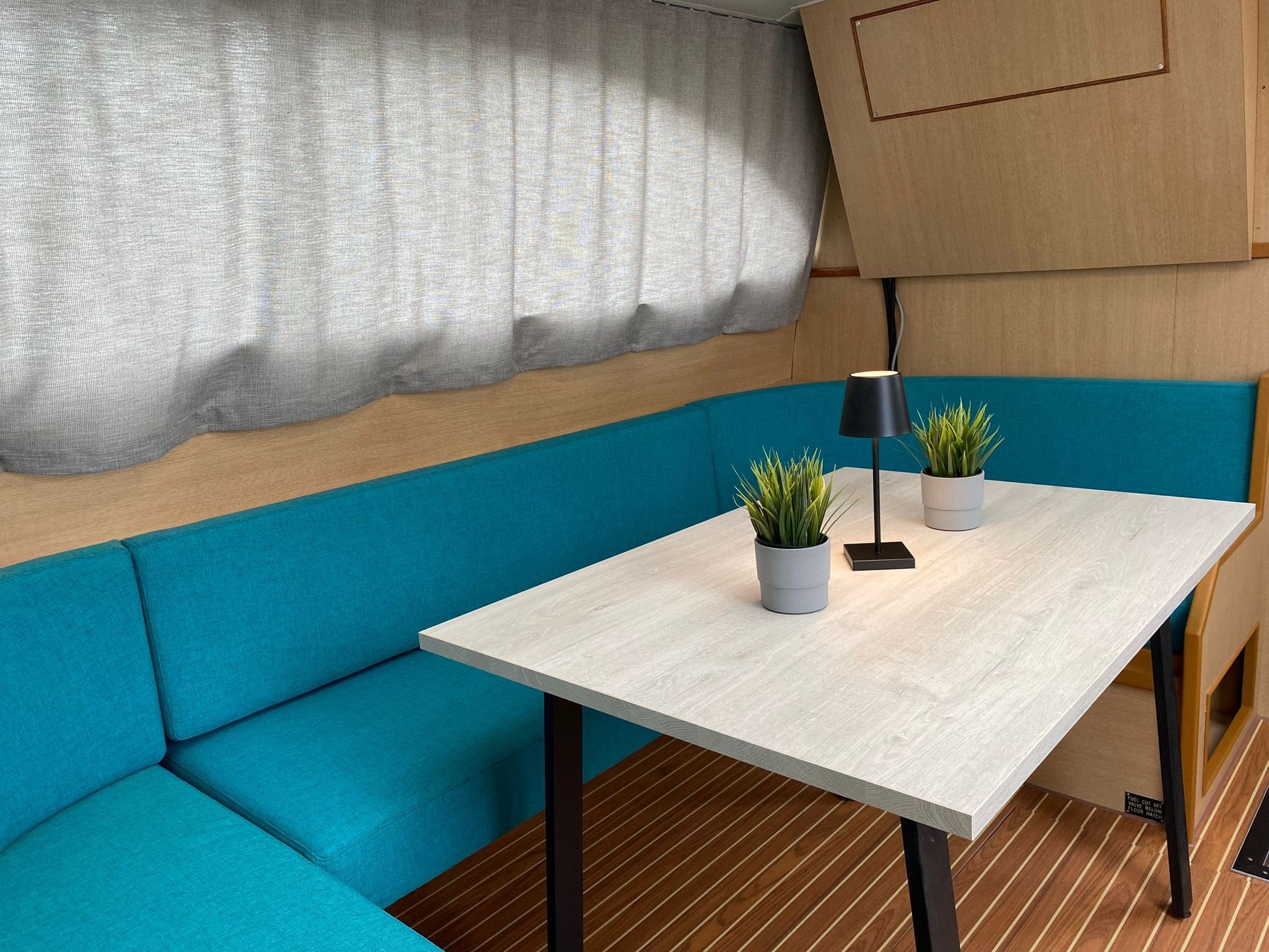 2402 - Motor Yacht in Mittersheim