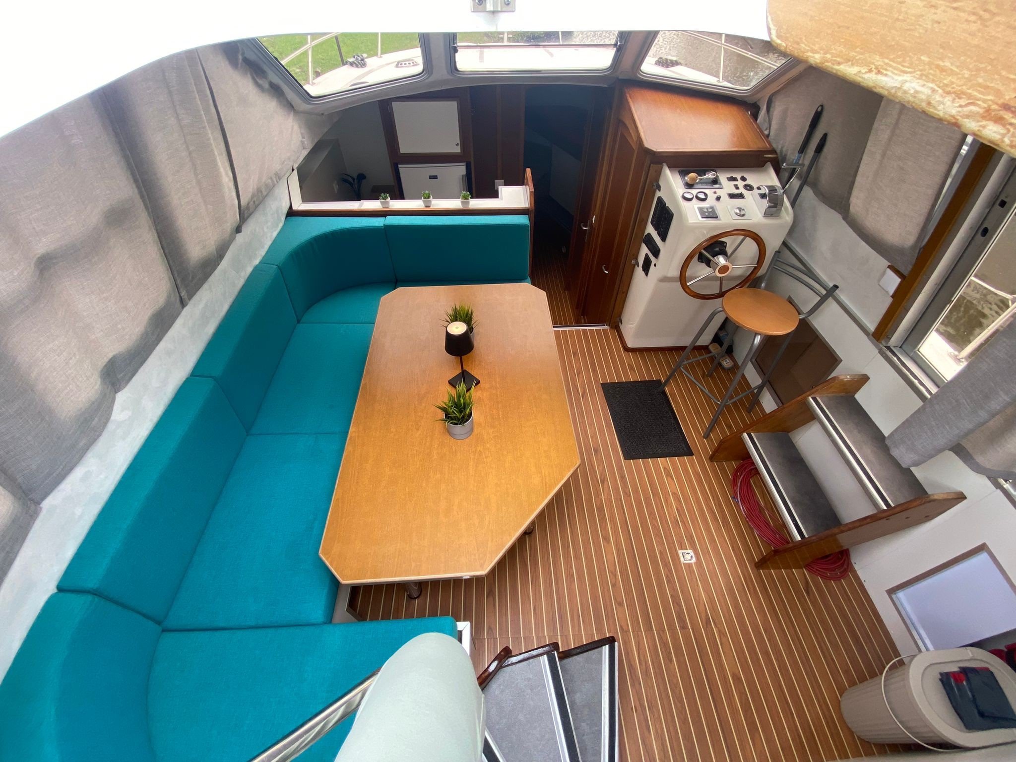 2403 - Motor Yacht in Mittersheim