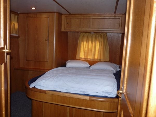 2501 - Motor Yacht in Savoyeux