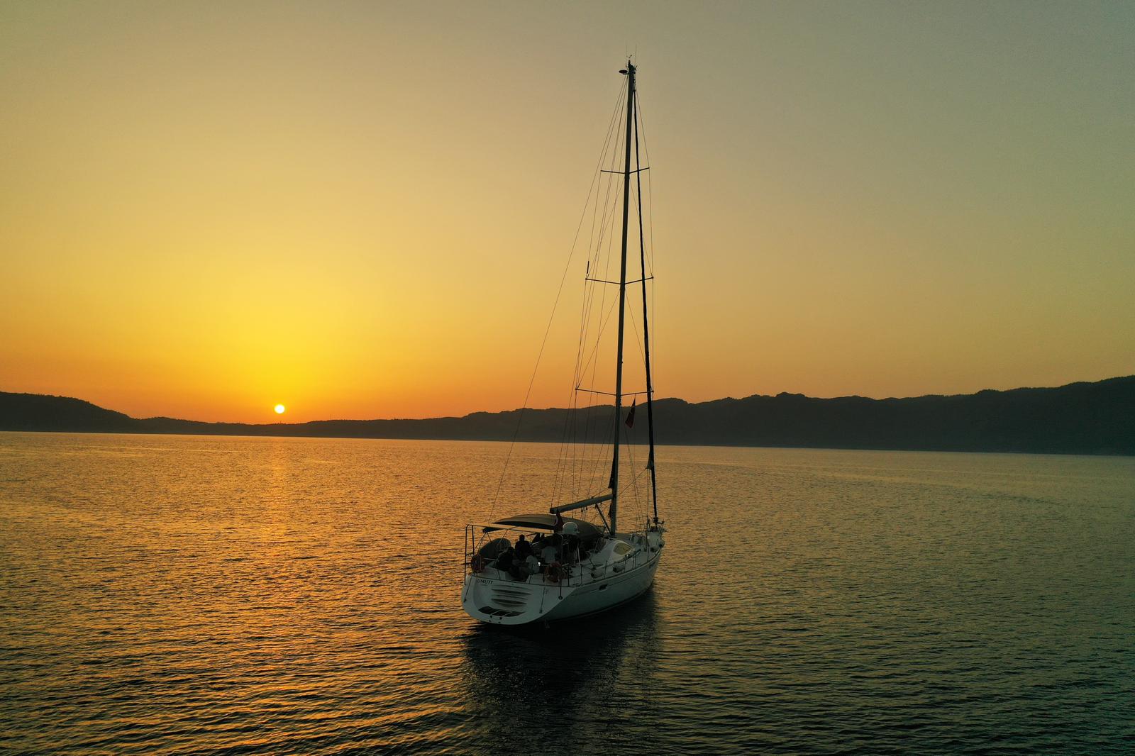 Umutt - Sailboat in Karagözler