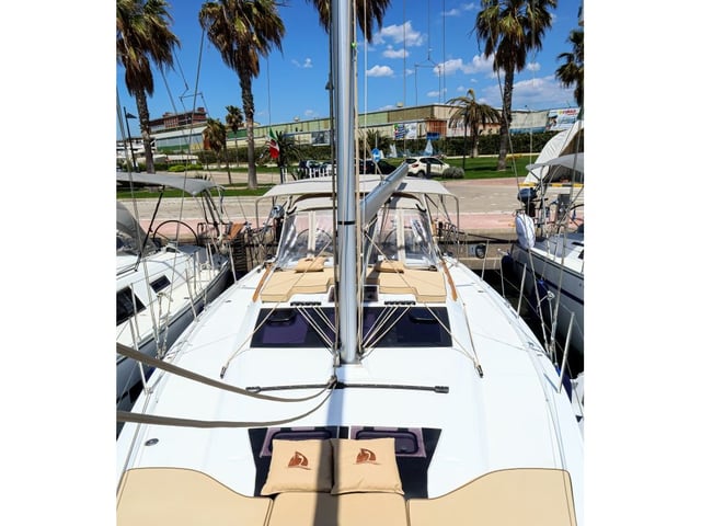 Shibumi - Sailboat in Castellammare di Stabia