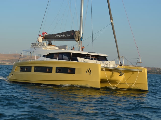 Premium + - Catamaran in Dénia