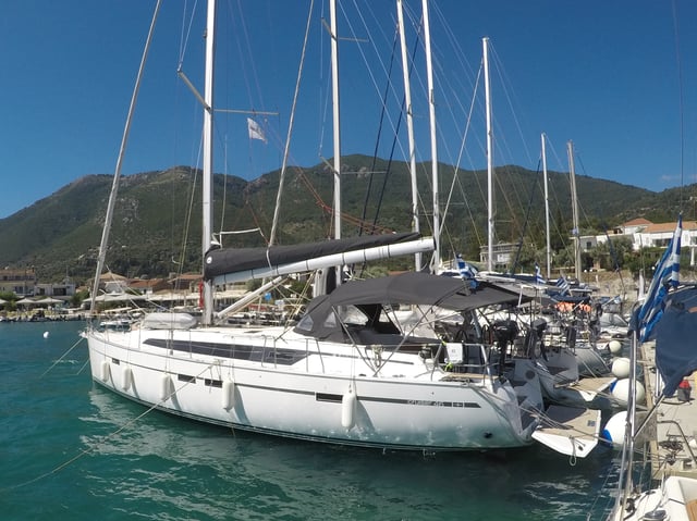 Chriseli - Sailboat in Nikiana