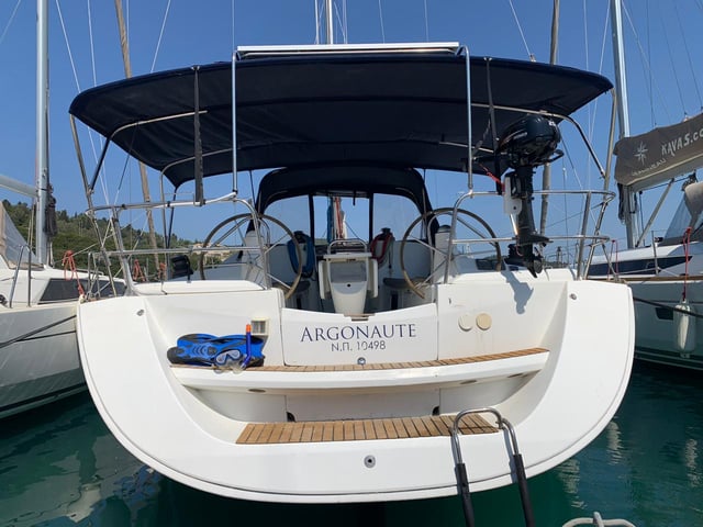 Argonaute - Sailboat in Nikiana