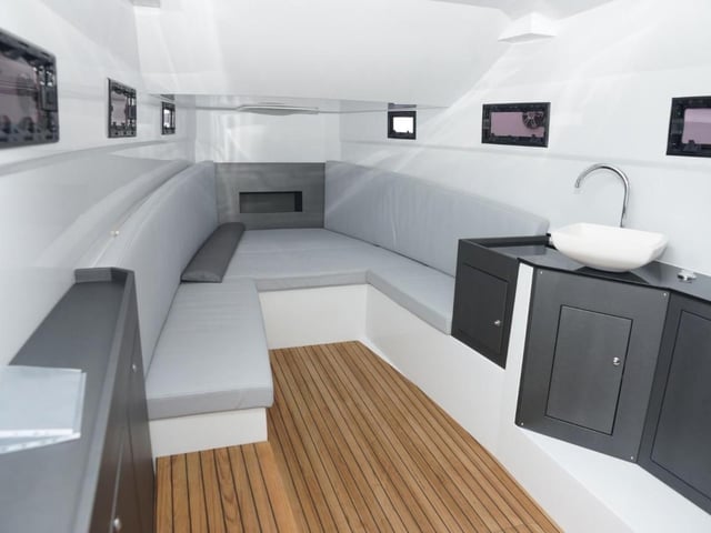 Pirelli - Motor Yat içinde Porto Cervo