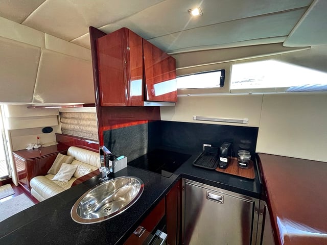 LA VIE - Motor Yat içinde Bibinje