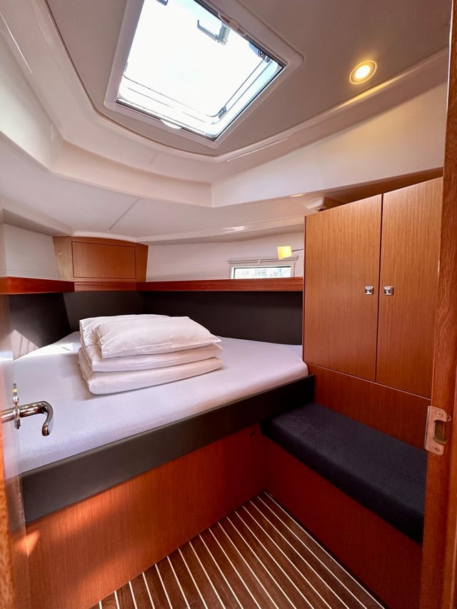 Emerald - Yelkenli içinde Drage