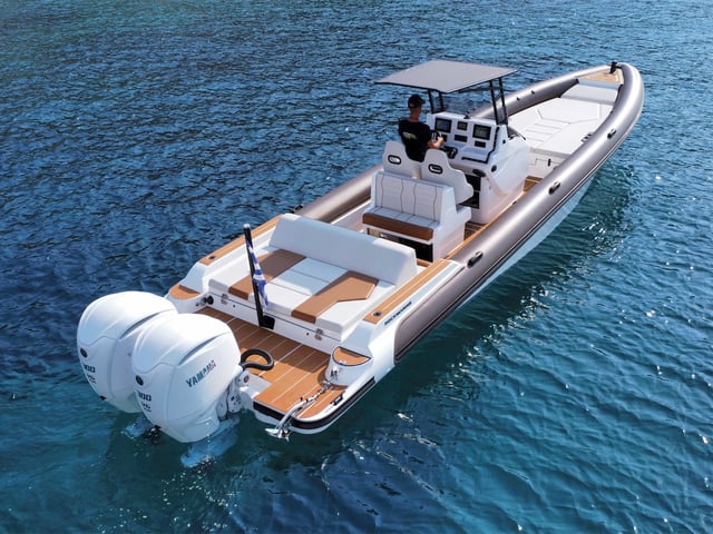 AELIA - Motor Yat içinde Kalamata