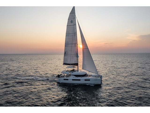 KaLiMar - Catamaran in Alimos