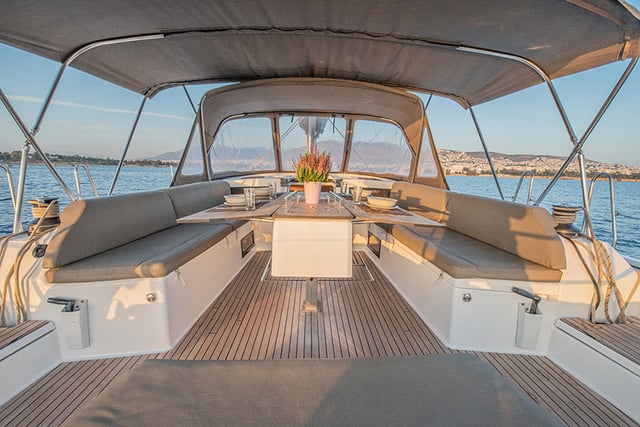 Anema - Yelkenli içinde Alimos