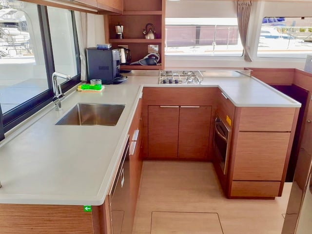 BUTTERFLY - Catamaran in Šibenik