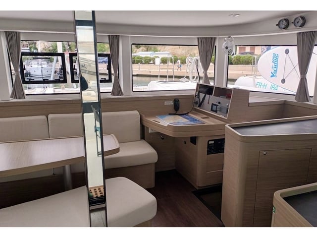 GRAND DELUXE III - Katamaran içinde Šibenik