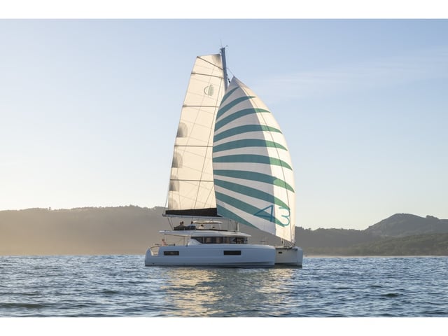 Solara - Katamaran içinde Pointe-à-Pitre