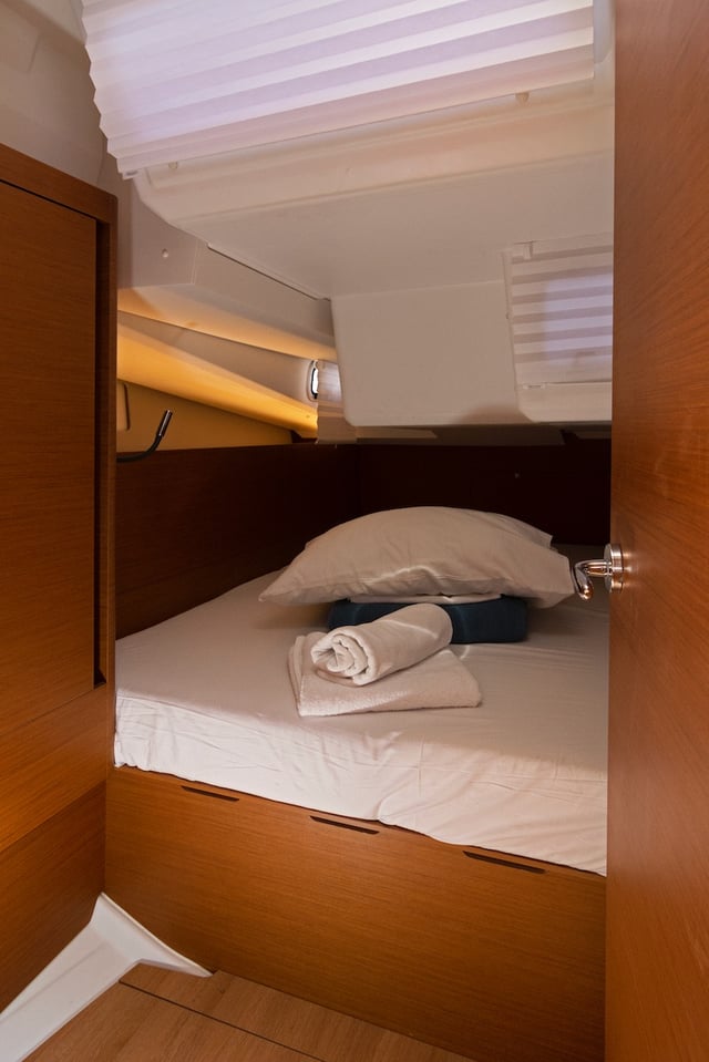 Sun Kiss - Sailboat in Split