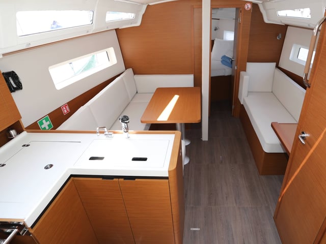 Red Kiss - Yelkenli içinde Pula