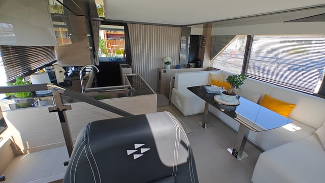 ITALIA IV - Motor Yat içinde Salerno