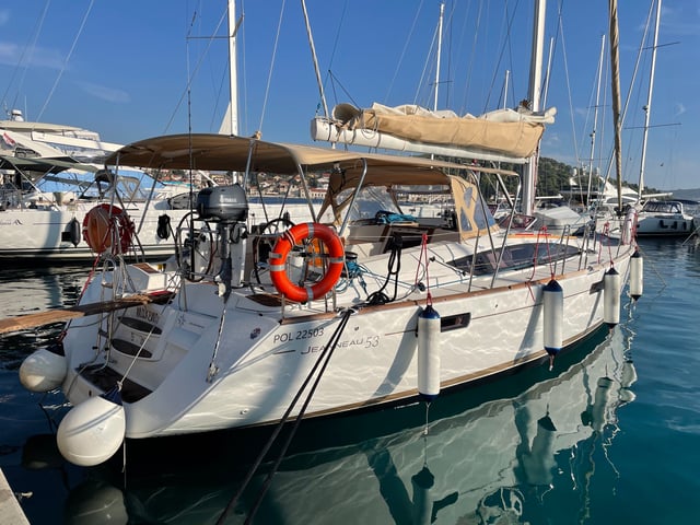 MAKEMO - Sailboat in Rogoznica