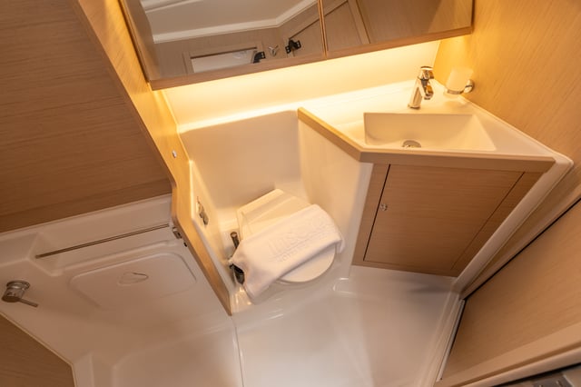 Lyra - Comfort line - Sailboat in Salerno