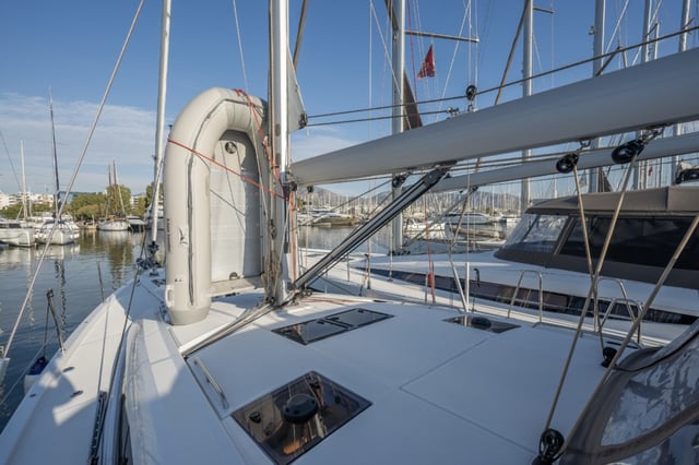 Erica - Yelkenli içinde Anatoliki Attiki