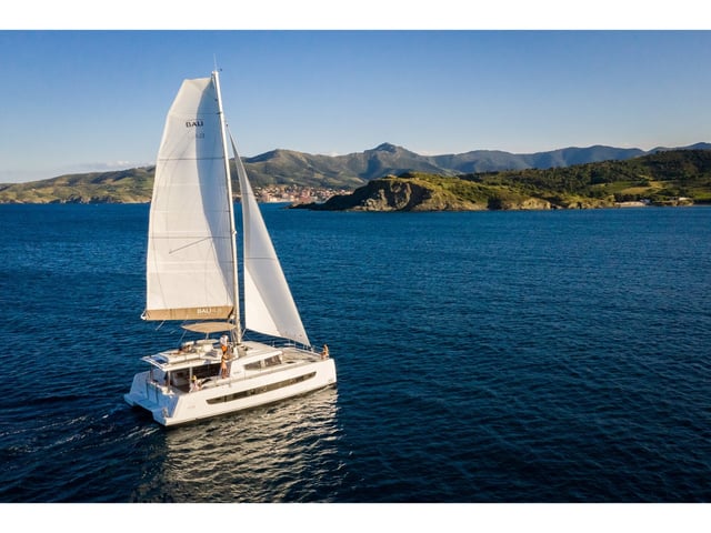 Azurea - Catamaran in Lavrio