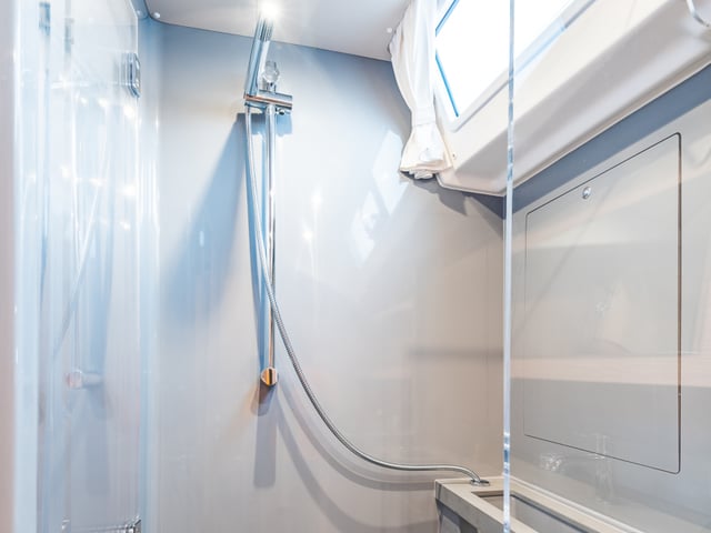 Axis Mundi A/C-GEN-SOLAR-ELEC.WC - Sailboat in Alimos