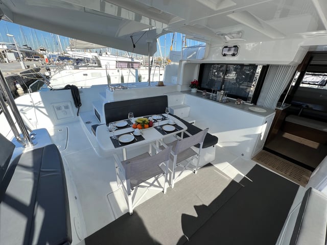 KALISI MOU (air condition, generator, water maker)    _Skippered Only_ - Catamaran in Paros