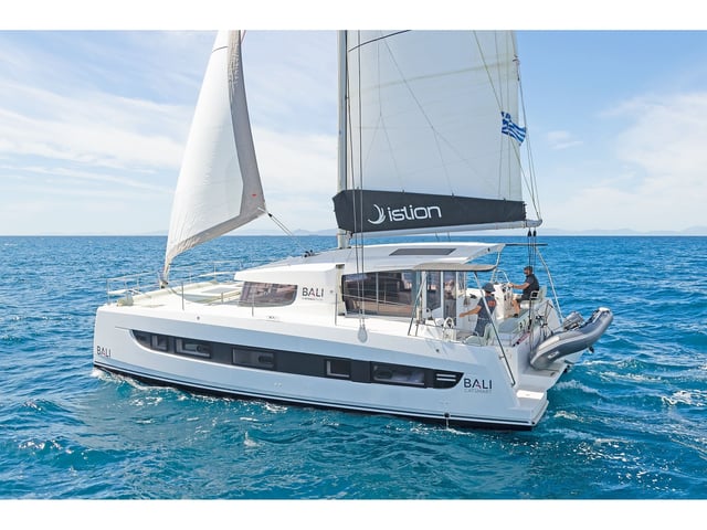 Marie - Katamaran içinde Volos