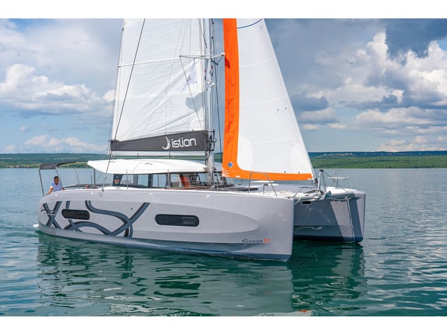 First Glimpse - Catamaran in Skradin