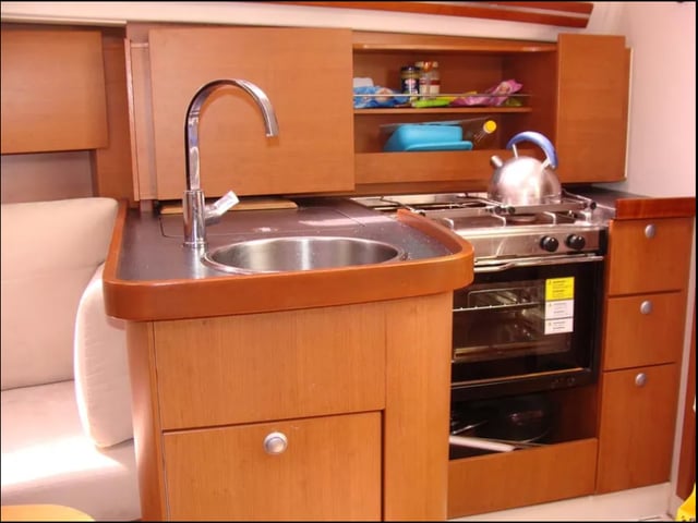 AF-H325 - Sailboat in Alimos