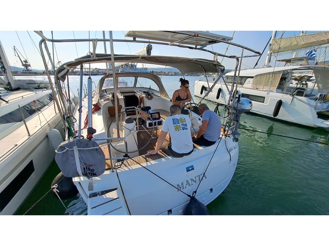 Manta - Yelkenli içinde Volos