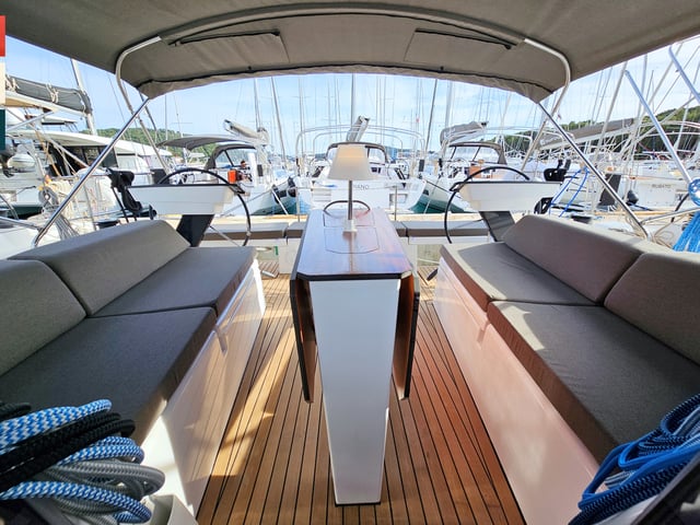 Ella (A/C & gen) - Yelkenli içinde Rogoznica