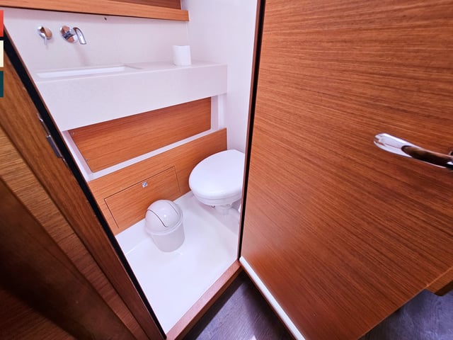 Pavana - Yelkenli içinde Rogoznica