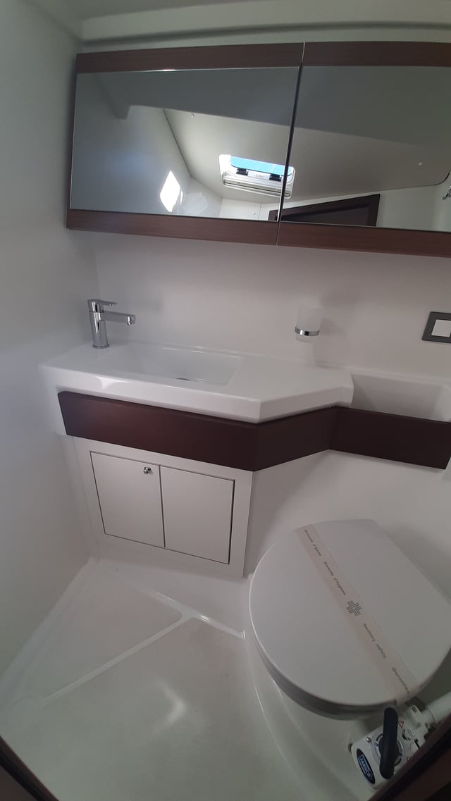 NAUTI BUOY - Yelkenli içinde Split