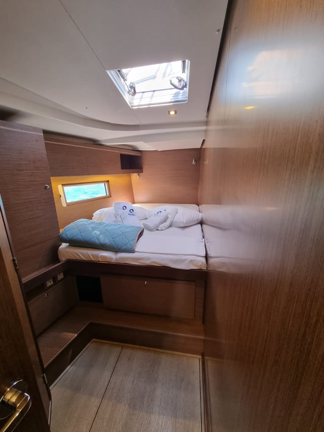 Tsuki - Yelkenli içinde Anatoliki Attiki