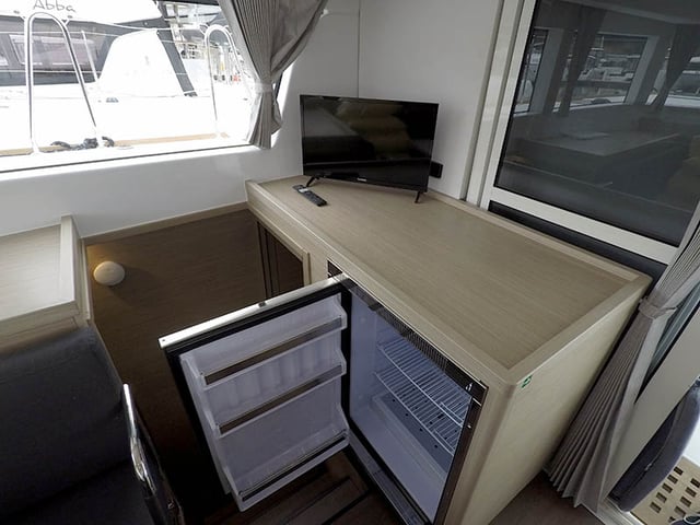 DUPLO II - Katamaran içinde Šibenik