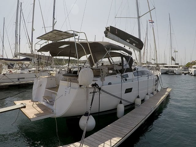 Evana - Yelkenli içinde Šibenik