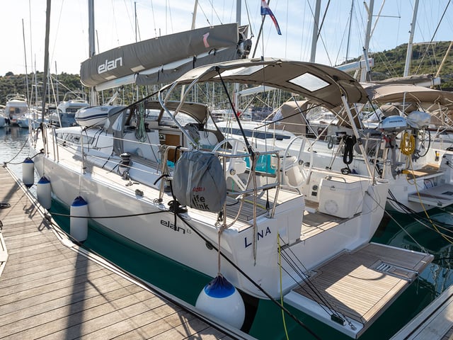 LINA 2020 (new sails 2024., air condition) - Sailboat in Primošten
