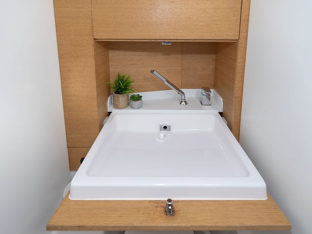 LINA 2020 (new sails 2024., air condition) - Yelkenli içinde Primošten