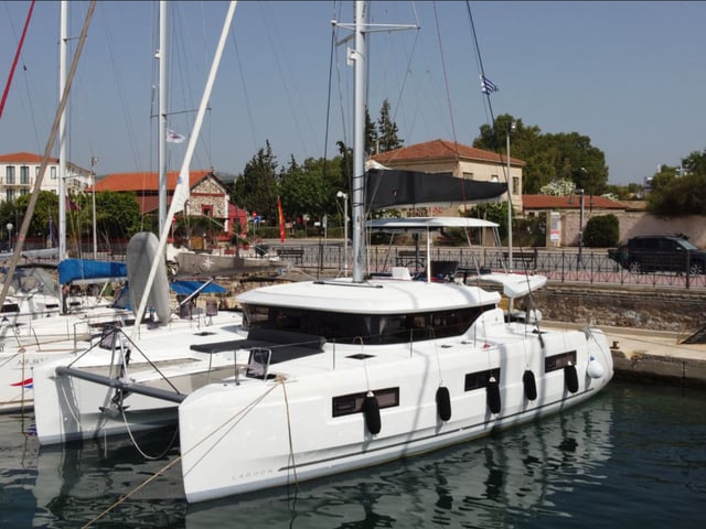Sea Star - Catamaran in Lavrio