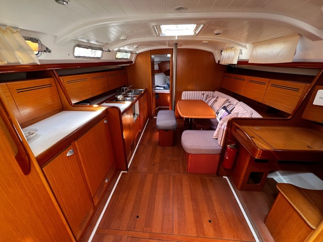 ROUALEYN - Yelkenli içinde Vlicho