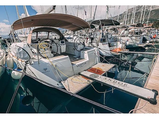 Ventus - Yelkenli içinde Kaštel Gomilica