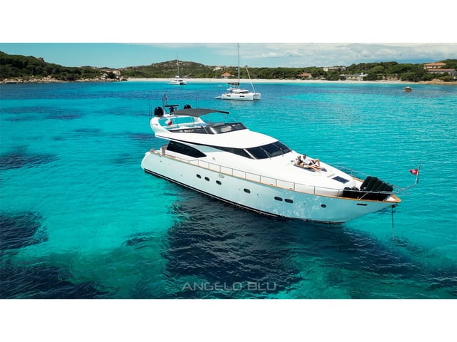 Angelo Blu - Motor Yacht in Cannigione