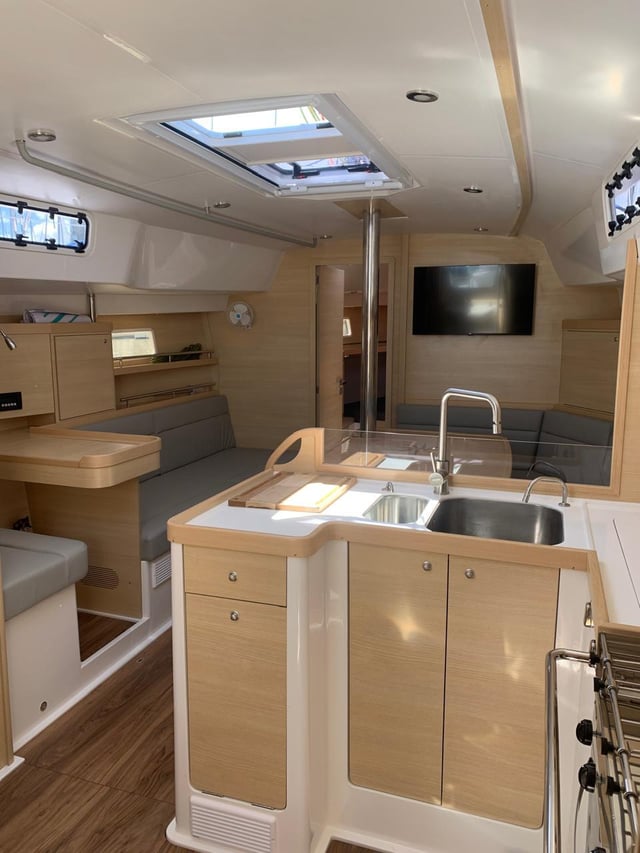 PURA VIDA - Yelkenli içinde Paraty