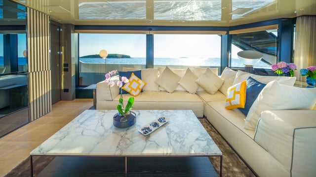 Primus - Motor Yat içinde Seget Donji