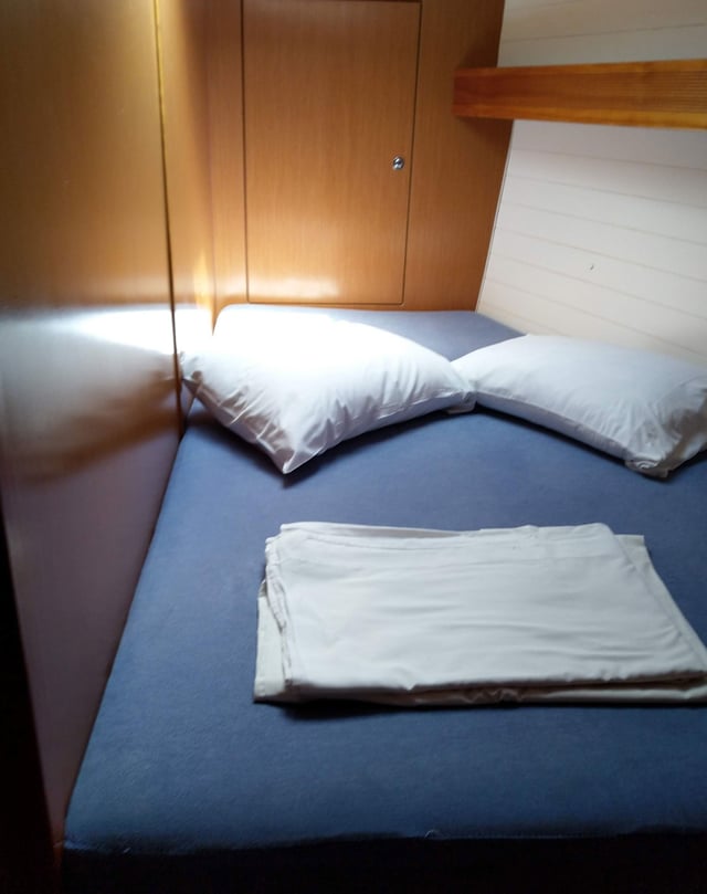 Esperos - Yelkenli içinde Sami