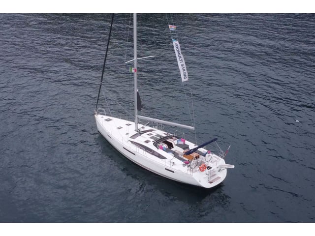 Melpomene - Sailboat in Naples