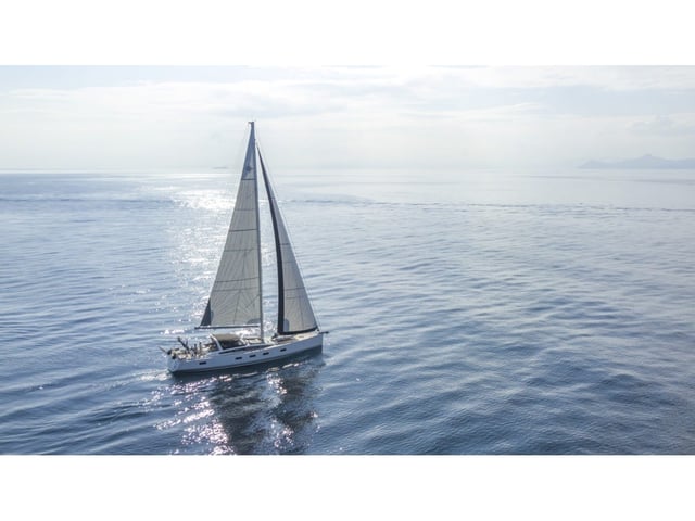 LIFE TIME - Yelkenli içinde Alimos